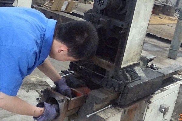 数控机床加工中心大修